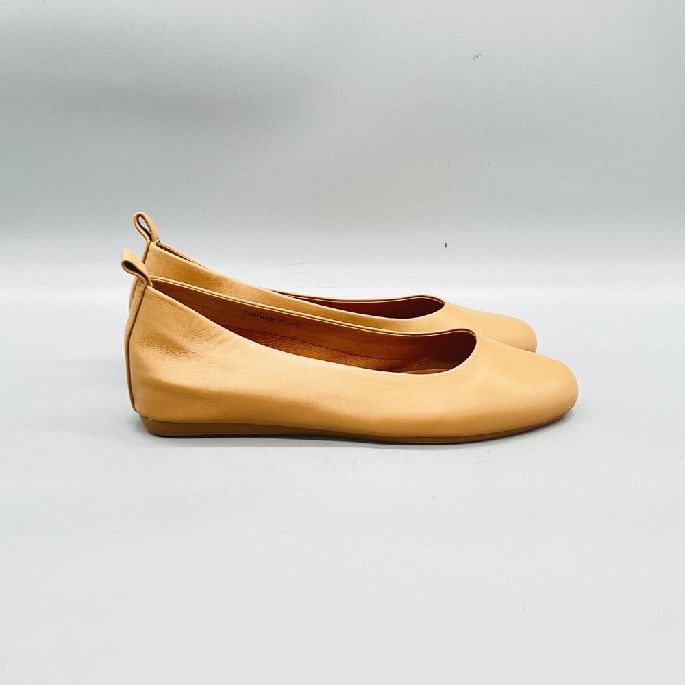 Andre Assous Shoes Womens 7.5 Beige Leather Featherweights Ballet Flats Slip On